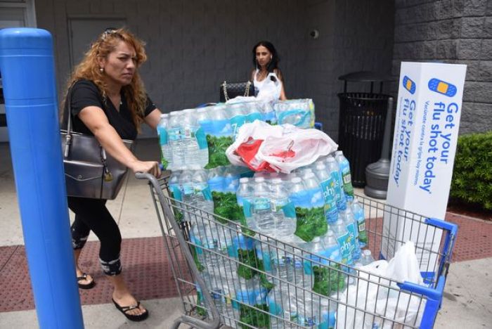 Takut akan Datangnya Badai Irma Kedua, Warga AS Borong Sembako