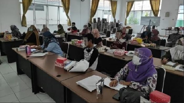 Tingkatkan Produktivitas Saat Pandemi, Pelaku UMKM di Kediri Diberi Pelatihan Pemasaran Online Tingkatkan Produktivitas Saat Pandemi, Pelaku UMKM di Kediri Diberi Pelatihan Pemasaran Online
