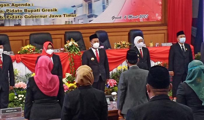 Sertijab Bupati Gresik, Gubernur Minta Penuntasan Kali Lamong dan Peningkatan Sektor UMKM Sertijab Bupati Gresik, Gubernur Minta Penuntasan Kali Lamong dan Peningkatan Sektor UMKM