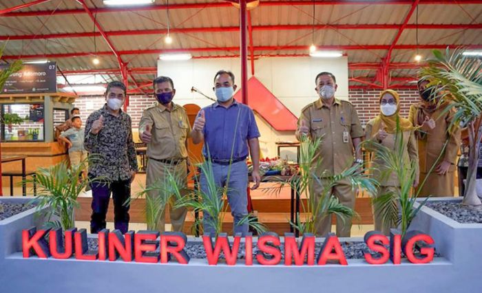 Kini Pujasera Wisma A. Yani Gresik Setaraf Kafe Kini Pujasera Wisma A. Yani Gresik Setaraf Kafe