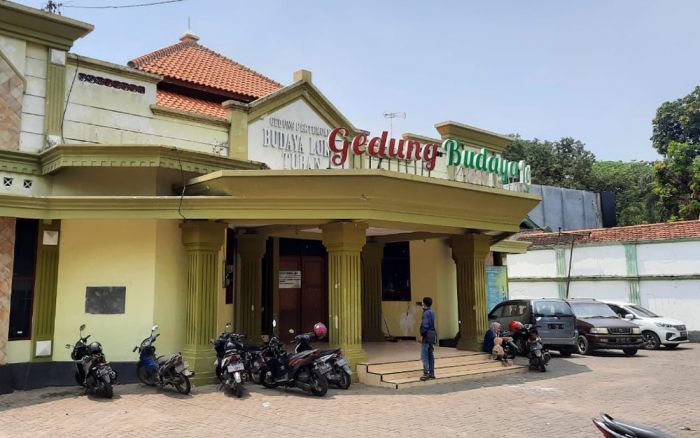 Terbengkalai Hampir 2 Tahun, Seniman Tuban Galang Koin untuk Renovasi Gedung Budaya Loka Terbengkalai Hampir 2 Tahun, Seniman Tuban Galang Koin untuk Renovasi Gedung Budaya Loka