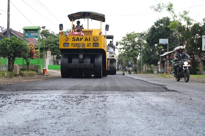 Respons Cepat Laporan Warga, Ruas Jalan Pare-Kandangan Kediri Langsung Diaspal Halus Respons Cepat Laporan Warga, Ruas Jalan Pare-Kandangan Kediri Langsung Diaspal Halus