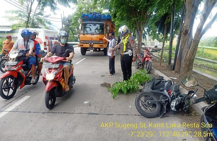 ​Diduga Mengantuk, Seorang Pelajar di Sidoarjo Tewas Tabrak Truk