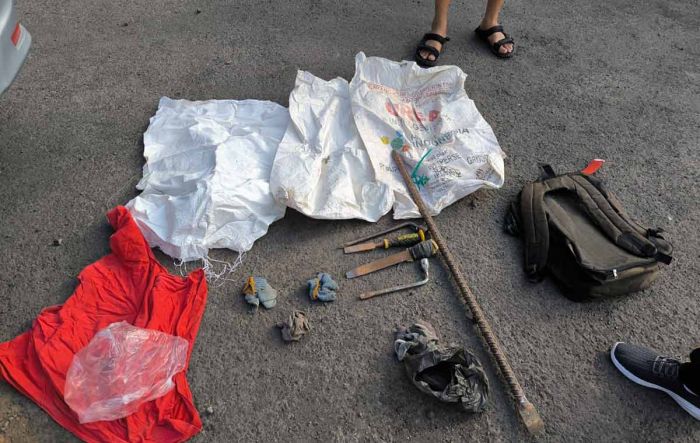 Polisi di Jember Tangkap Pembobol Minimarket Polisi di Jember Tangkap Pembobol Minimarket