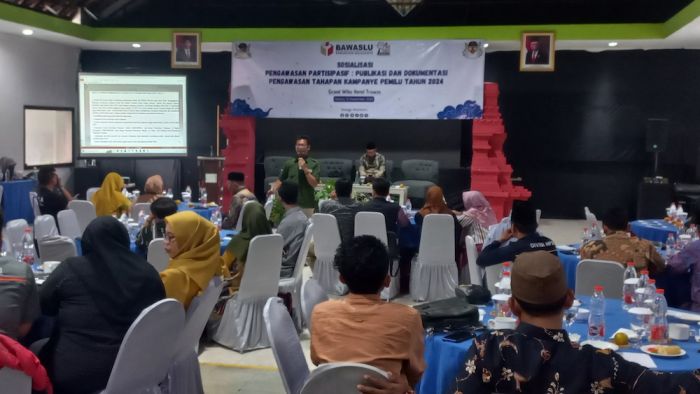 Bawaslu Mojokerto Gelar Pertemuan Ajak Insan Pers Saling Sinergi Demi Pemilu 2024 Bawaslu Mojokerto Gelar Pertemuan Ajak Insan Pers Saling Sinergi Demi Pemilu 2024