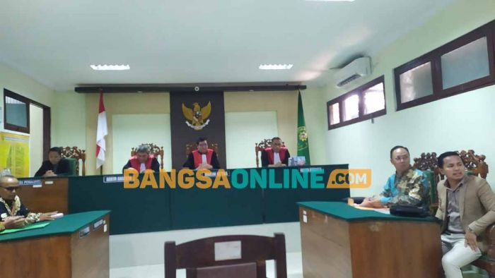 Mertua di Jombang Gugat Mantan Menantu