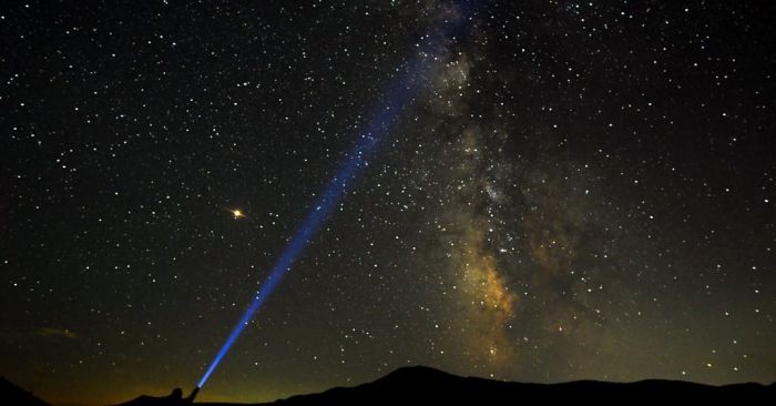 Puncak Hujan Meteor Perseid Terjadi 13 Agustus 2023, Begini Cara Lihatnya