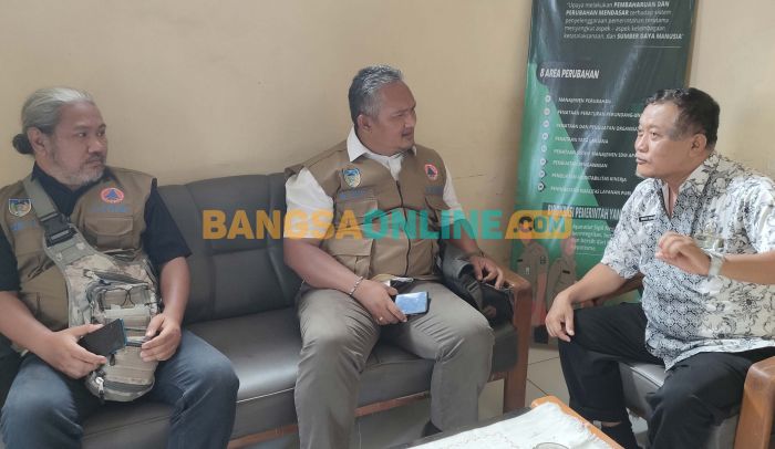 Cegah Longsor, ARPL Kediri Gelar Gerakan Tanam Pohon di Cagar Alam Besowo Gadungan Cegah Longsor, ARPL Kediri Gelar Gerakan Tanam Pohon di Cagar Alam Besowo Gadungan