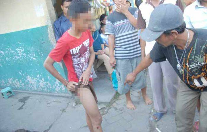 Sulut Petasan Saat Patrol Sahur, Pemuda di Jombang Dihajar Warga Sulut Petasan Saat Patrol Sahur, Pemuda di Jombang Dihajar Warga