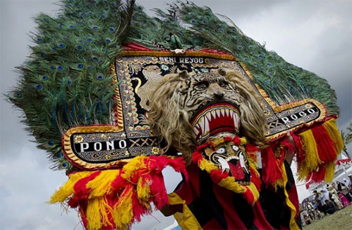 Reog Ponorogo Diklaim Malaysia. Begini Respon Gubernur Khofifah Reog Ponorogo Diklaim Malaysia. Begini Respon Gubernur Khofifah