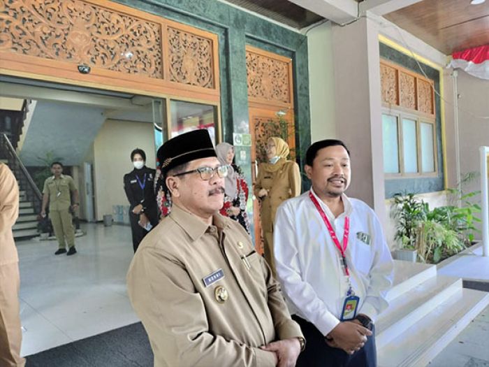 Plt Bupati Mohni Sebut Perlu Normalisasi Sungai Atasi Persoalan Banjir di Blega Plt Bupati Mohni Sebut Perlu Normalisasi Sungai Atasi Persoalan Banjir di Blega