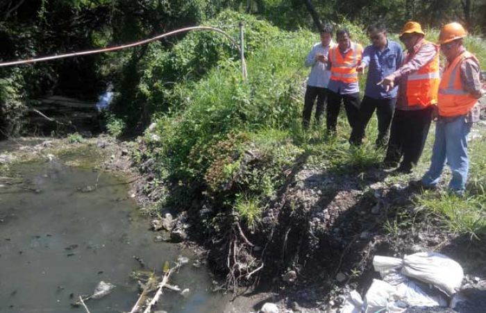 Kondisi Sempit, Komisi C DPRD Sidoarjo Cemas Saluran Tol Picu Banjir Kondisi Sempit, Komisi C DPRD Sidoarjo Cemas Saluran Tol Picu Banjir