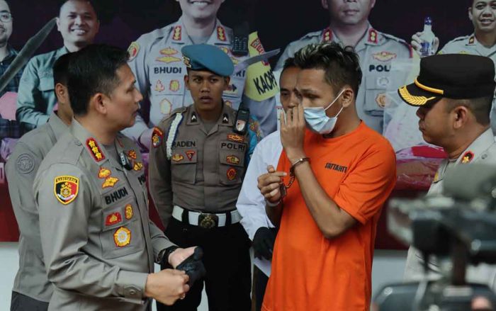 Pembunuh di Jembatan Araya Malang Ditangkap Polisi Pembunuh di Jembatan Araya Malang Ditangkap Polisi