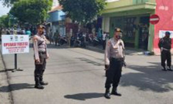 Sisir Warung-Warung, Polres Probolinggo Kota Gelar Razia Yustisi Sisir Warung-Warung, Polres Probolinggo Kota Gelar Razia Yustisi