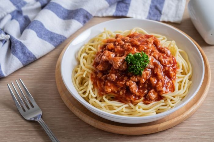Resep Spaghetti Bolognese Saus Tomat Resep Spaghetti Bolognese Saus Tomat