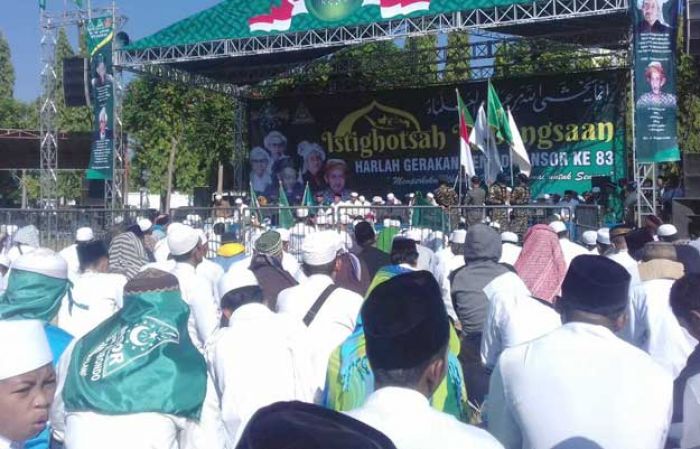 Ribuan Warga NU Banjiri Istighosah Kebangsaan Puncak Harlah GP Ansor di Situbondo