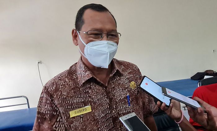 Dinkes Bangkalan Siapkan 14.000 Vaksin Covid-19 Bagi Petugas Pelayanan Publik Dinkes Bangkalan Siapkan 14.000 Vaksin Covid-19 Bagi Petugas Pelayanan Publik
