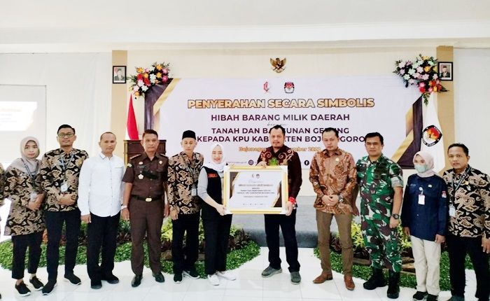 KPU Bojonegoro Terima Hibah Tanah dan Bangunan Gedung dari Pemkab