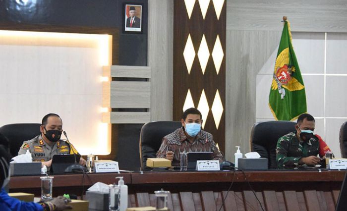 PPKM Level 4 Diperpanjang, Wali Kota Kediri Ajak Sinergi Semua Pihak agar Turun Level PPKM Level 4 Diperpanjang, Wali Kota Kediri Ajak Sinergi Semua Pihak agar Turun Level
