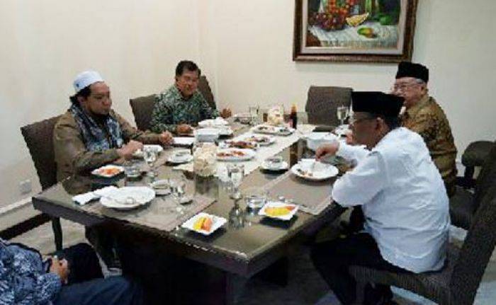 Wapres Kaget tak Ada Pemilihan Rais Am-Ketua Umum dalam Muktamar NU Wapres Kaget tak Ada Pemilihan Rais Am-Ketua Umum dalam Muktamar NU