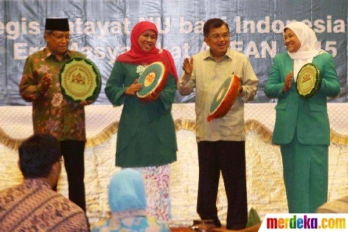 JK Minta Perempuan NU Siap Hadapi MEA JK Minta Perempuan NU Siap Hadapi MEA