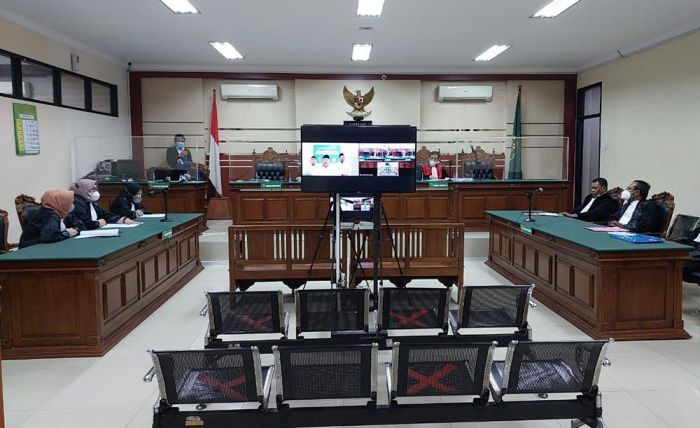 Kasus Korupsi Pembangunan Gedung Serba Guna Kelurahan Ringin Anom Mulai Disidangkan Kasus Korupsi Pembangunan Gedung Serba Guna Kelurahan Ringin Anom Mulai Disidangkan