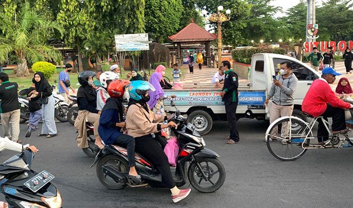 Tebar Kebaikan, Garda Bangsa dan Gemasaba Situbondo Bagikan Ribuan Takjil Tebar Kebaikan, Garda Bangsa dan Gemasaba Situbondo Bagikan Ribuan Takjil