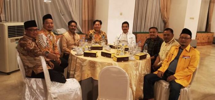 Rekom Bacabup Golkar Gresik Segera Diumumkan Serentak Bersama Cakada se-Jatim Rekom Bacabup Golkar Gresik Segera Diumumkan Serentak Bersama Cakada se-Jatim