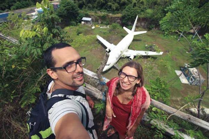 ​Di Bali, Tiba-tiba Ada Pesawat Boeing 737 di Sebidang Tanah 