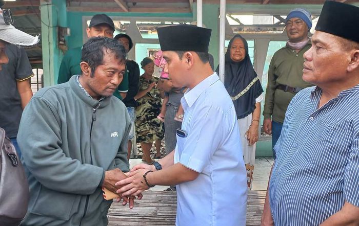 Gerak Cepat, Gus Barra Salurkan Bantuan Langsung kepada Korban Kebakaran Desa Gebangmalang Gerak Cepat, Gus Barra Salurkan Bantuan Langsung kepada Korban Kebakaran Desa Gebangmalang