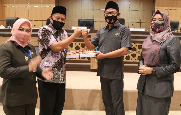 Pemkab Lamongan Usulkan 6 Raperda di Paripurna Nota Penjelasan