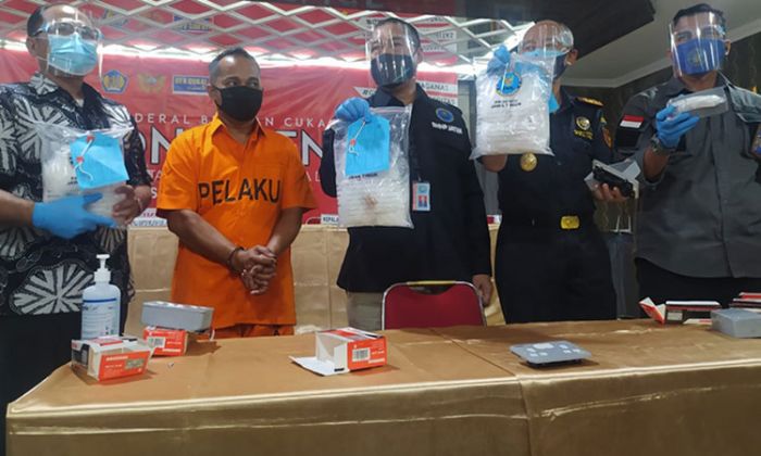 Selundupkan Sabu 3,045 Kg dari Malaysia, Warga Probolinggo Diringkus Petugas Bea dan Cukai Juanda