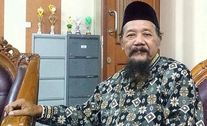 ​Ketua Lesbumi NU KH Agus Sunyoto Dimakamkan di Kediri