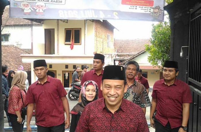 Paslon Menawan Terima Lapang Dada, Asik dengan Catatan Paslon Menawan Terima Lapang Dada, Asik dengan Catatan