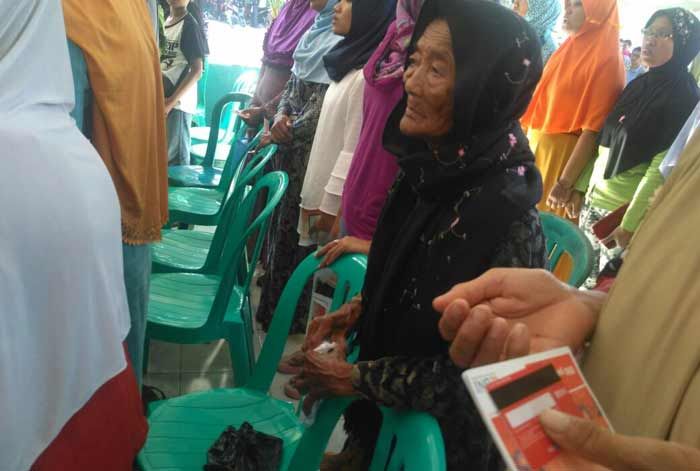 Penyaluran Bansos PKH di Jenu Batal Dihadiri Mensos Penyaluran Bansos PKH di Jenu Batal Dihadiri Mensos