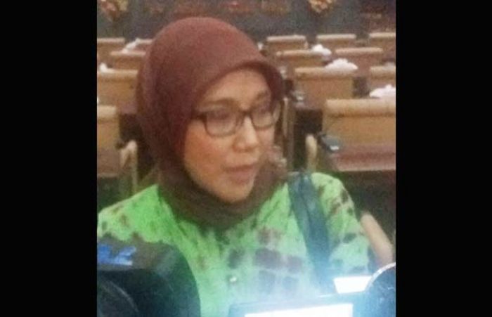 DAU Bikin Gubernur Pusing DAU Bikin Gubernur Pusing