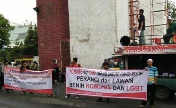Dituding Dukung LGBT, ASEAN Literary Festival (ALF) 2016 Didemo Mahasiswa Dituding Dukung LGBT, ASEAN Literary Festival (ALF) 2016 Didemo Mahasiswa