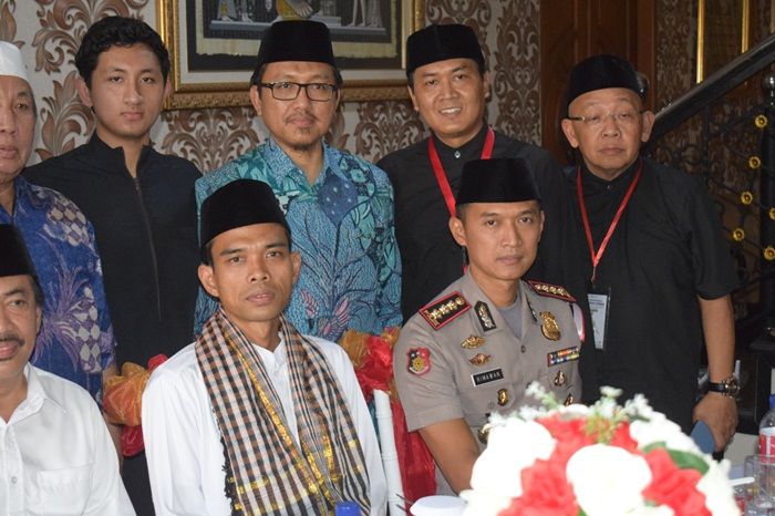 Kapolresta Sidoarjo Dampingi Ustadz Abdul Somad di Sidoarjo