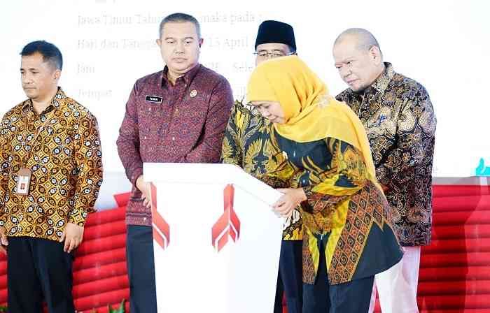 Buka Musrenbang, Sampaikan 9 Prioritas Pembangunan Jatim, Gubernur Khofifah Sempatkan Minta Maaf Buka Musrenbang, Sampaikan 9 Prioritas Pembangunan Jatim, Gubernur Khofifah Sempatkan Minta Maaf