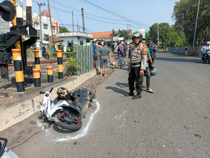 Pemotor Asal Bangkalan Tewas Tersambar KA Sritanjung di Sidoarjo Pemotor Asal Bangkalan Tewas Tersambar KA Sritanjung di Sidoarjo