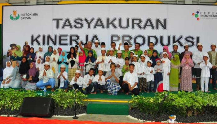 Petrokimia Gelar Tasyakuran Bersama Anak Yatim atas Capaian Kinerja Tahun 2016