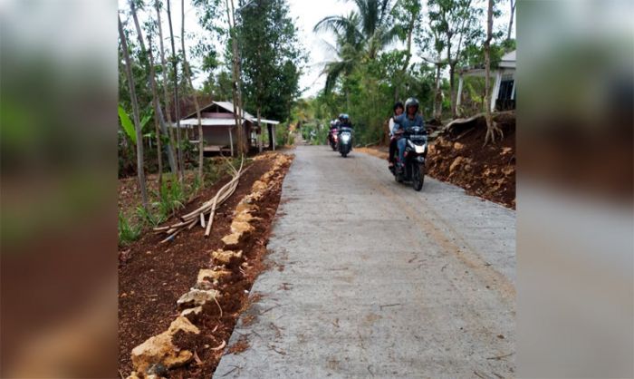 Jalan Sudah Mulus Berkat TMMD, Waktu Tempuh ke Pantai Ngliyep Semakin Singkat Jalan Sudah Mulus Berkat TMMD, Waktu Tempuh ke Pantai Ngliyep Semakin Singkat