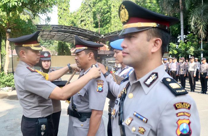 Kapolres Gresik Pimpin Sertijab Kapolsek Menganti