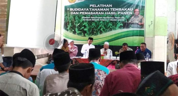 Santri di Senori Dapat Pelatihan Budidaya Tembakau Santri di Senori Dapat Pelatihan Budidaya Tembakau