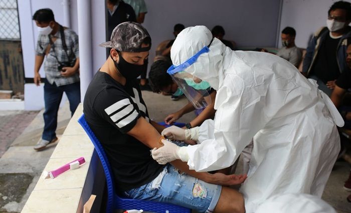 Pemain, Ofisial, dan Manajemen Persik Kediri Jalani Rapid Test Pemain, Ofisial, dan Manajemen Persik Kediri Jalani Rapid Test