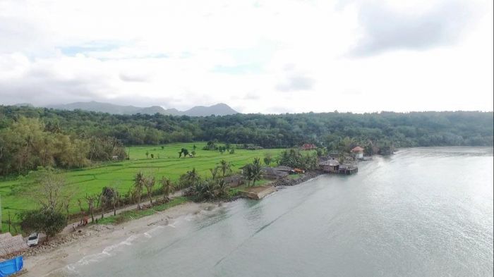 11 Pantai Terindah di Gresik yang Wajib Dikunjungi Saat Liburan 11 Pantai Terindah di Gresik yang Wajib Dikunjungi Saat Liburan