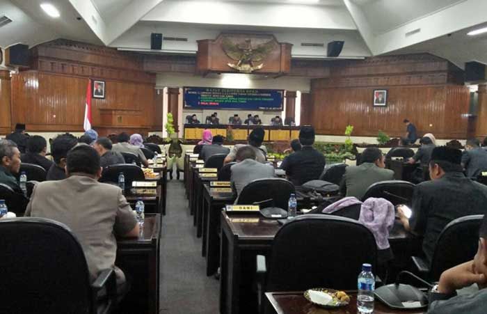 Halal Bihalal Sekaligus Paripurna, DPRD dan Pemkab Tuban Lanjutkan Pembahasan 4 Raperda