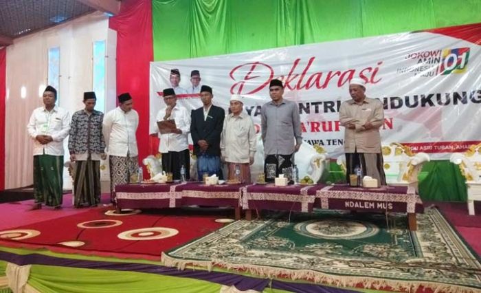 Ratusan Kiai-Santri se-Jatim dan Jateng Deklarasi Dukung Jokowi-Ma Ratusan Kiai-Santri se-Jatim dan Jateng Deklarasi Dukung Jokowi-Ma