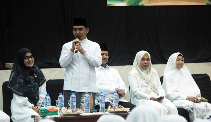 Pengajian Muslimat NU Kota Pasuruan Soroti Kesalehan Sosial dan Tantangan Era Digital