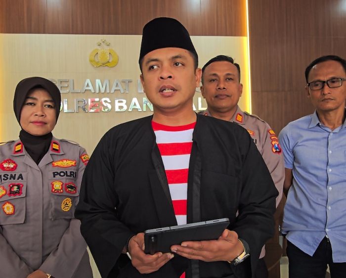 Kapolres Bangkalan Sebut Tidak Ada Korban yang Dilarikan ke Faskes akibat Ricuh Demo HMI Kapolres Bangkalan Sebut Tidak Ada Korban yang Dilarikan ke Faskes akibat Ricuh Demo HMI